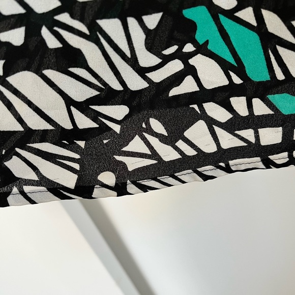 Collective Concepts pocketed and tie mini dress Small - Picture 5 of 7